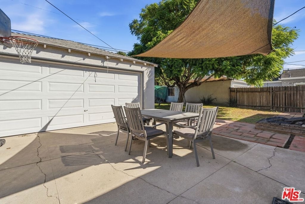 6651 W 88th Street - Photo 21