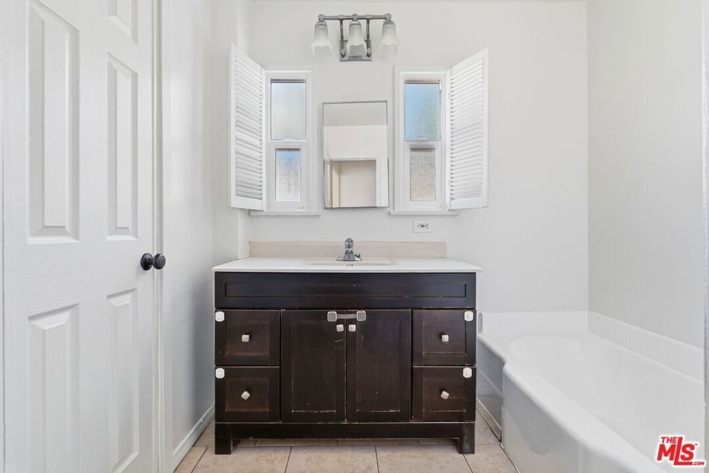 6651 W 88th Street - Photo 14