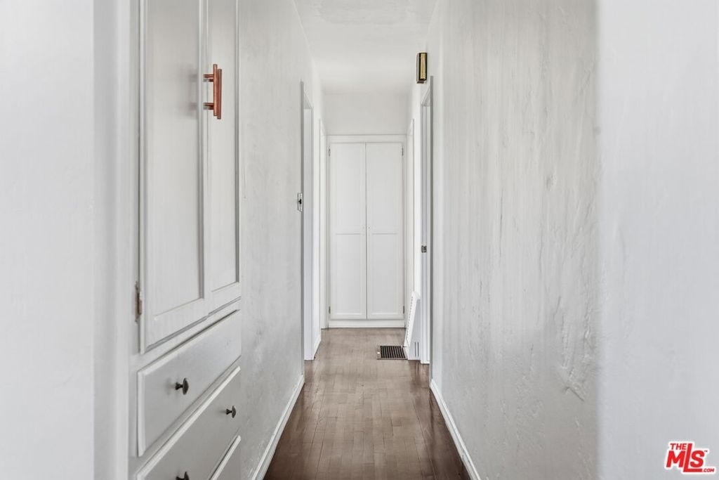6651 W 88th Street - Photo 18