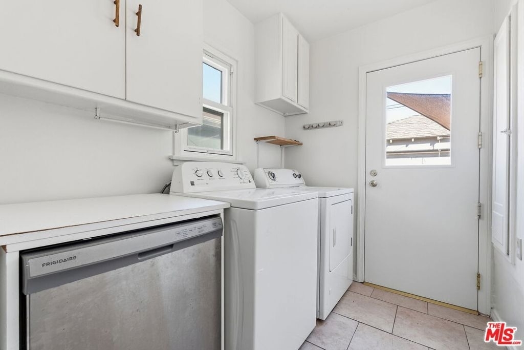 6651 W 88th Street - Photo 19