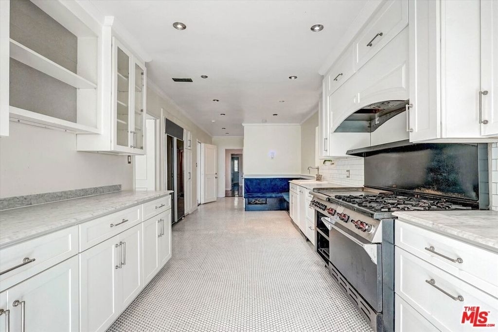 2200 Outpost Drive - Photo 4