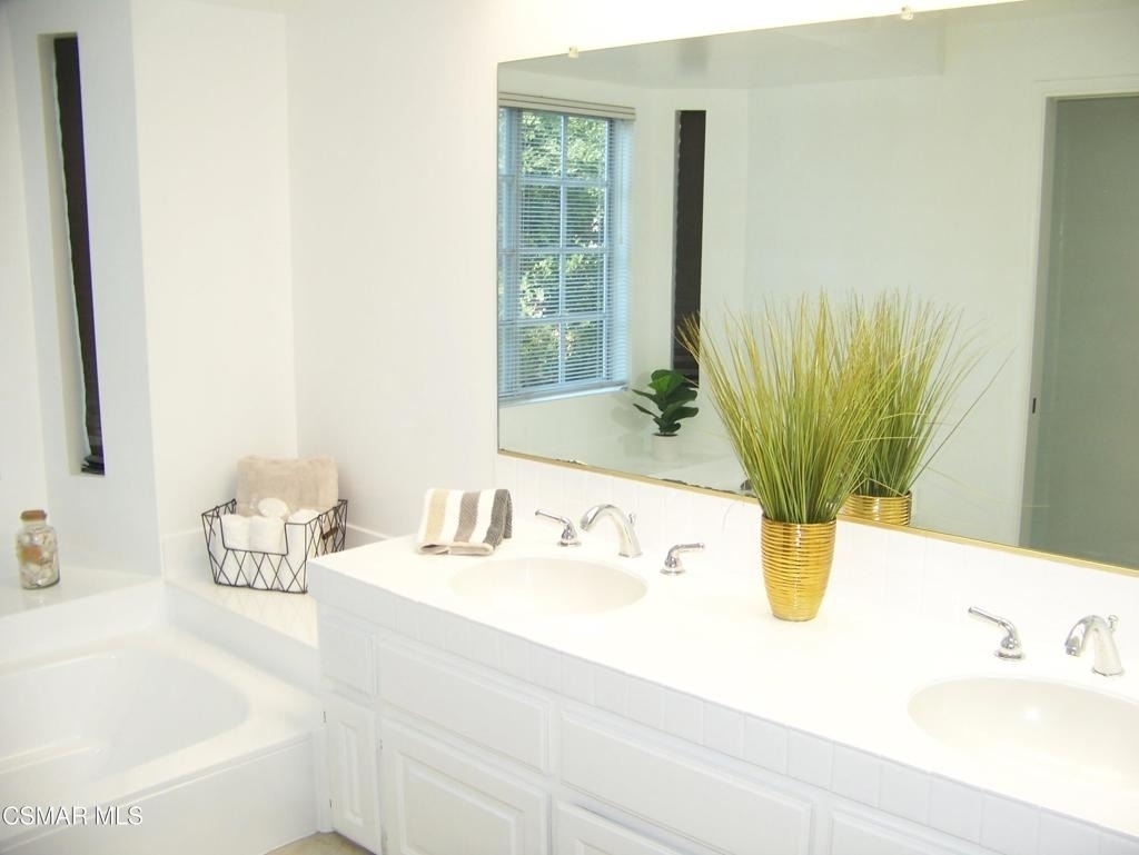 31005 Lexington Way - Photo 18