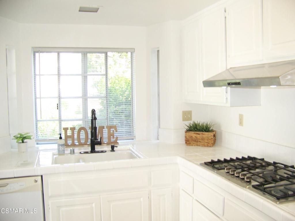 31005 Lexington Way - Photo 3