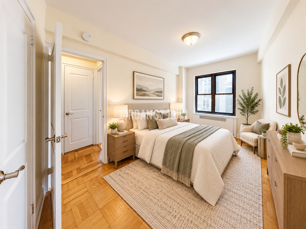 E 56TH ST  - Photo 3