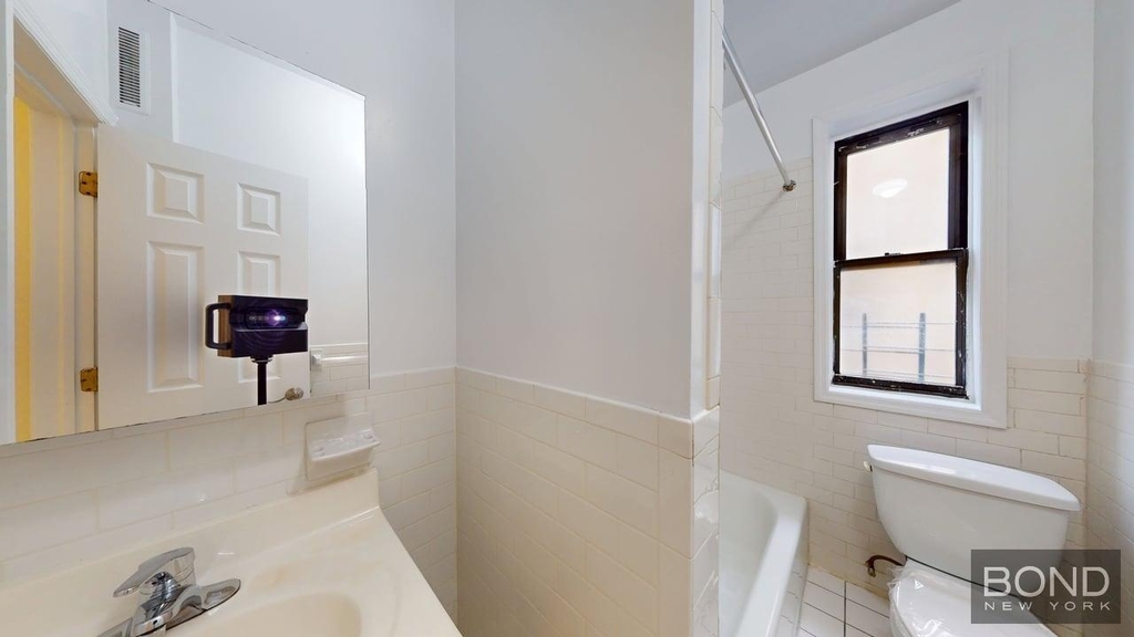 West 171st Street - Photo 6
