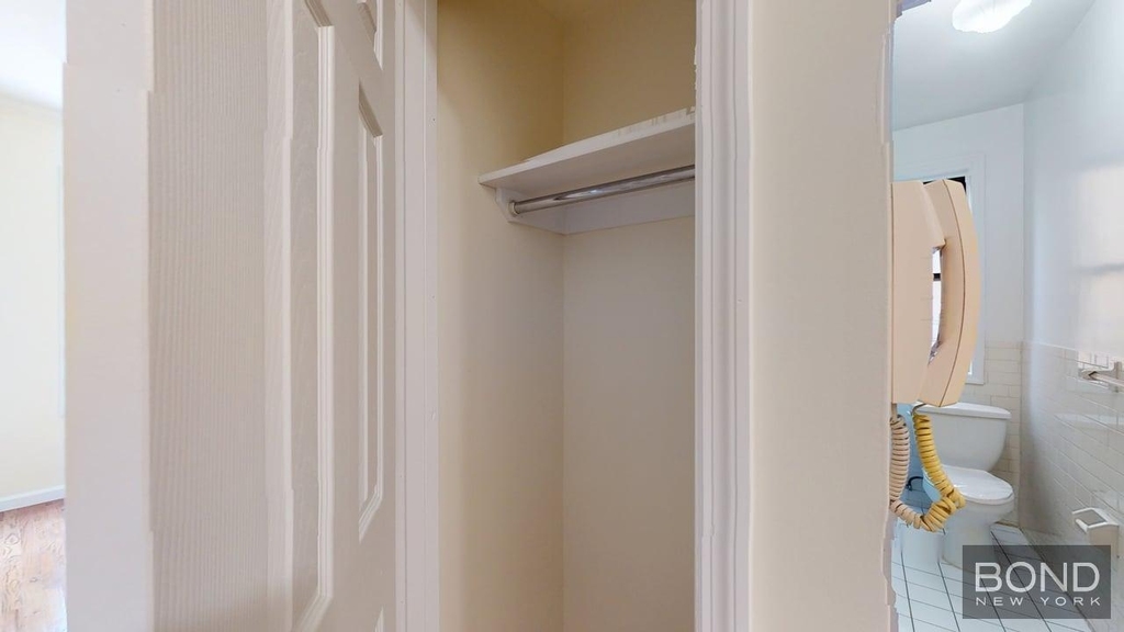 West 171st Street - Photo 5