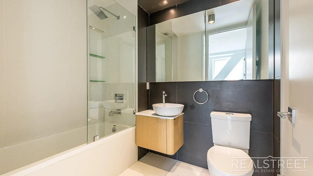 74 Maujer Street - Photo 10
