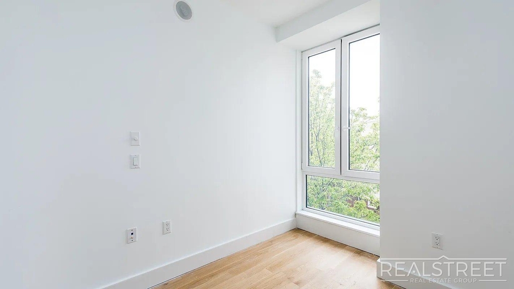 74 Maujer Street - Photo 6