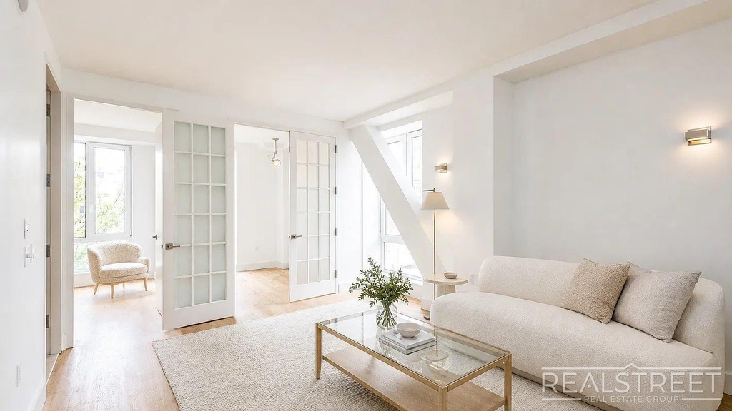 74 Maujer Street - Photo 0