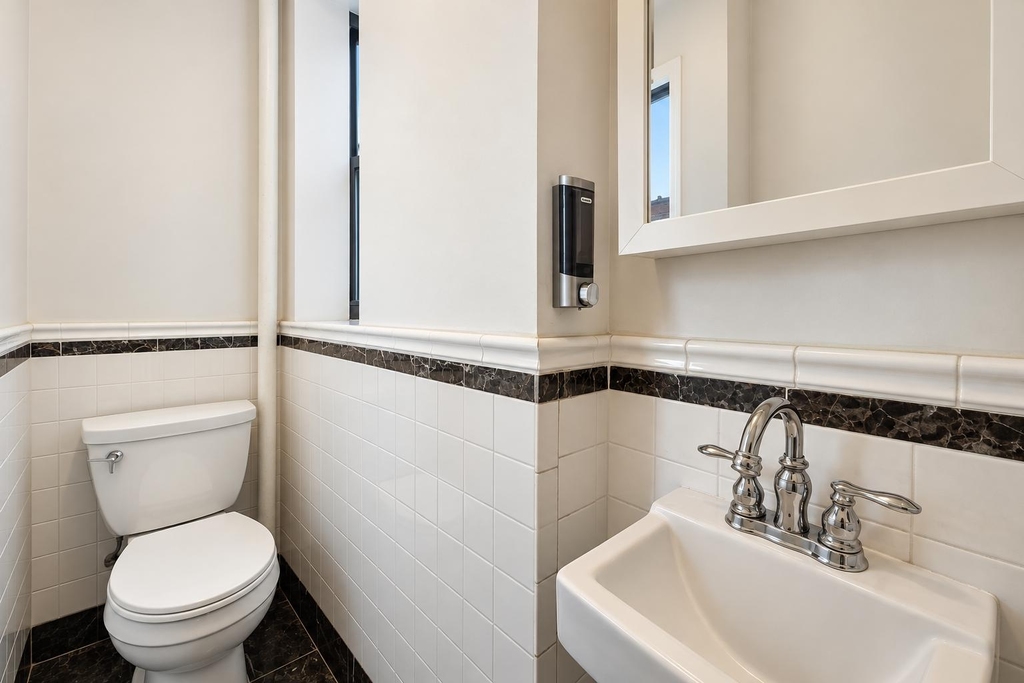 676 Riverside Drive - Photo 8