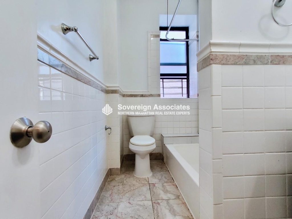 676 Riverside Drive - Photo 6