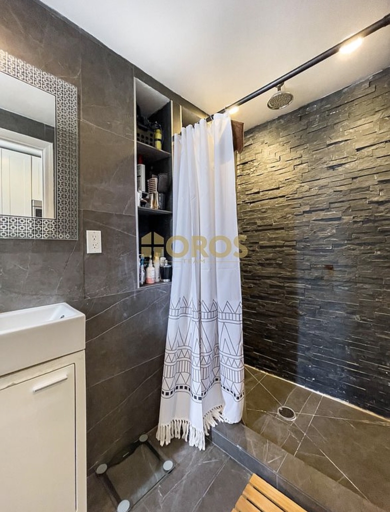 170 Avenue B - Photo 4