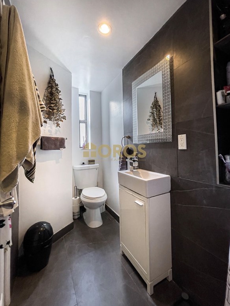 170 Avenue B - Photo 5