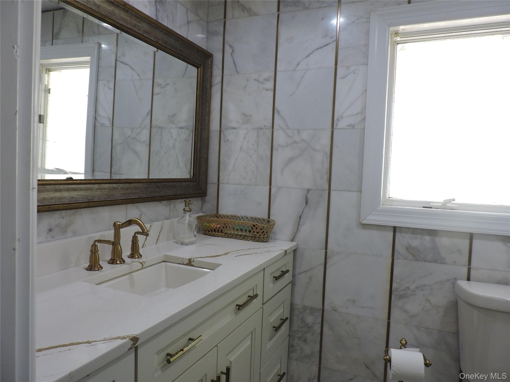 18 Leach Street - Photo 5