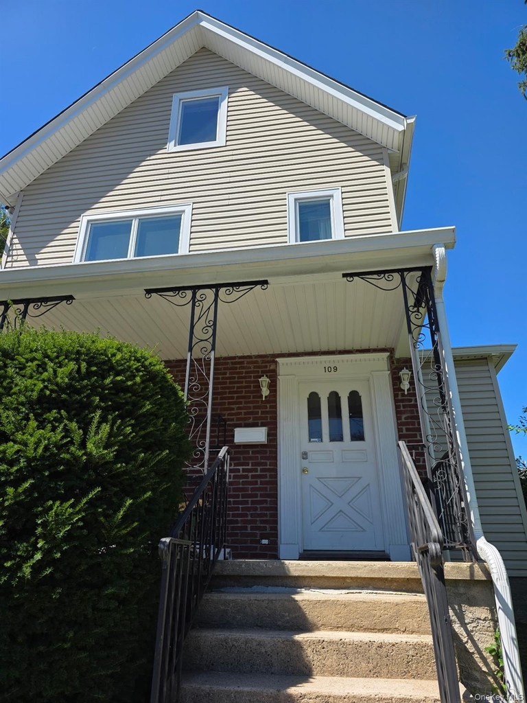 109 Fourth Avenue - Photo 0