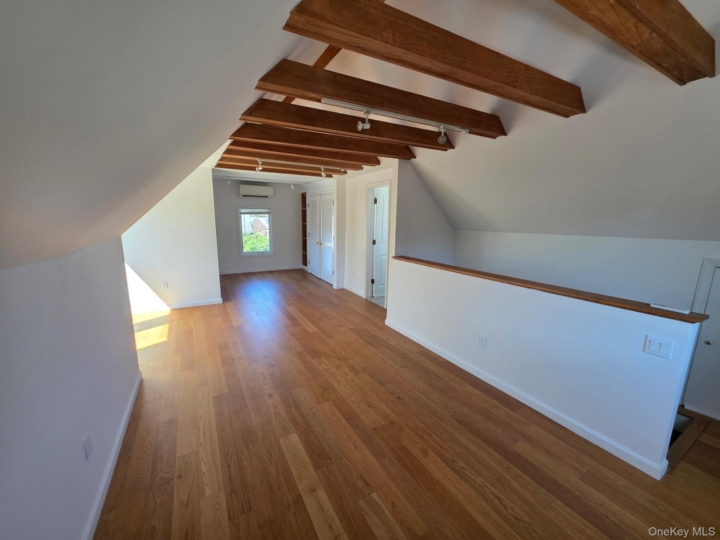 109 Fourth Avenue - Photo 11