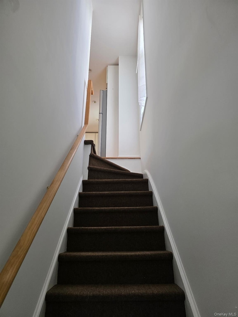 109 Fourth Avenue - Photo 2
