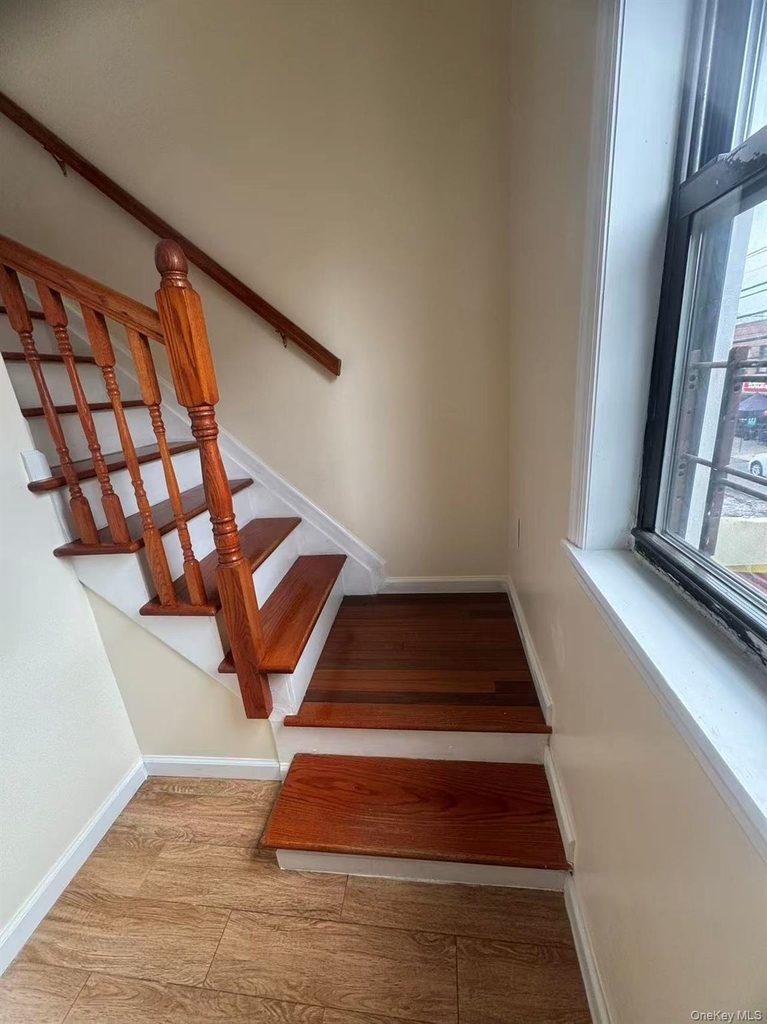 18-19 College Point Boulevard - Photo 3