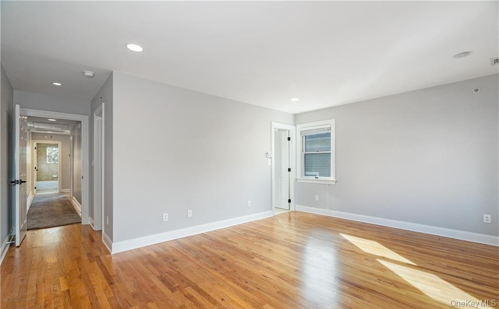 186 Woodside Avenue - Photo 4