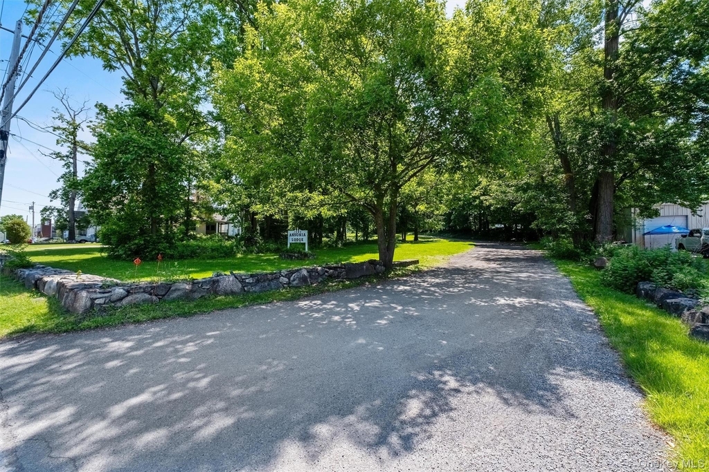 1860 E Main Street - Photo 6