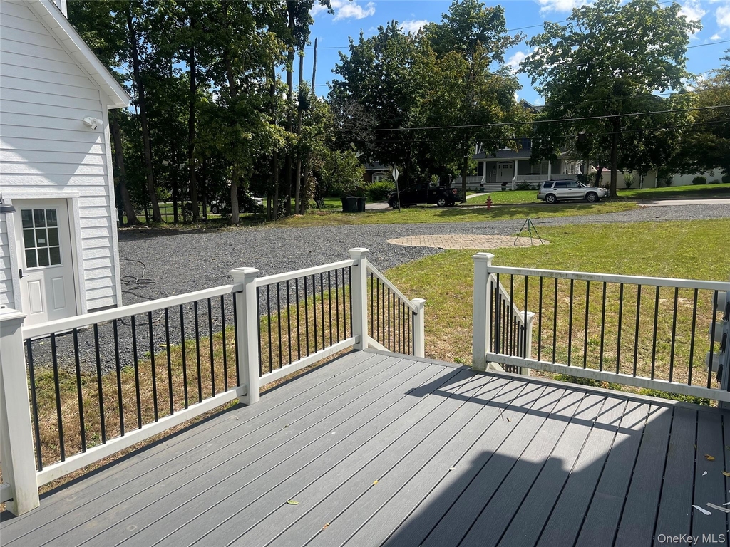 7 Parkway - Photo 13
