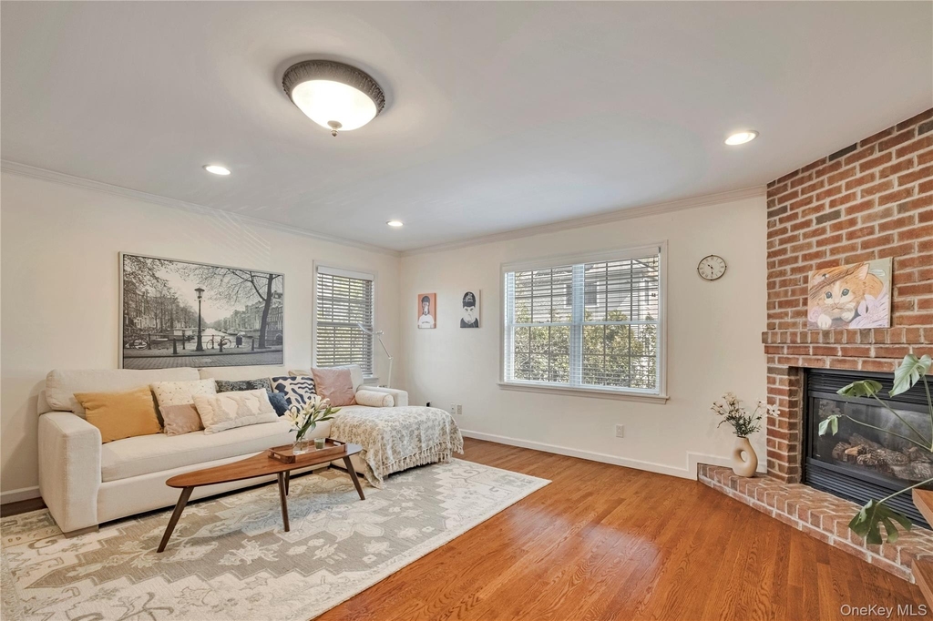 119 Montgomery Avenue - Photo 5
