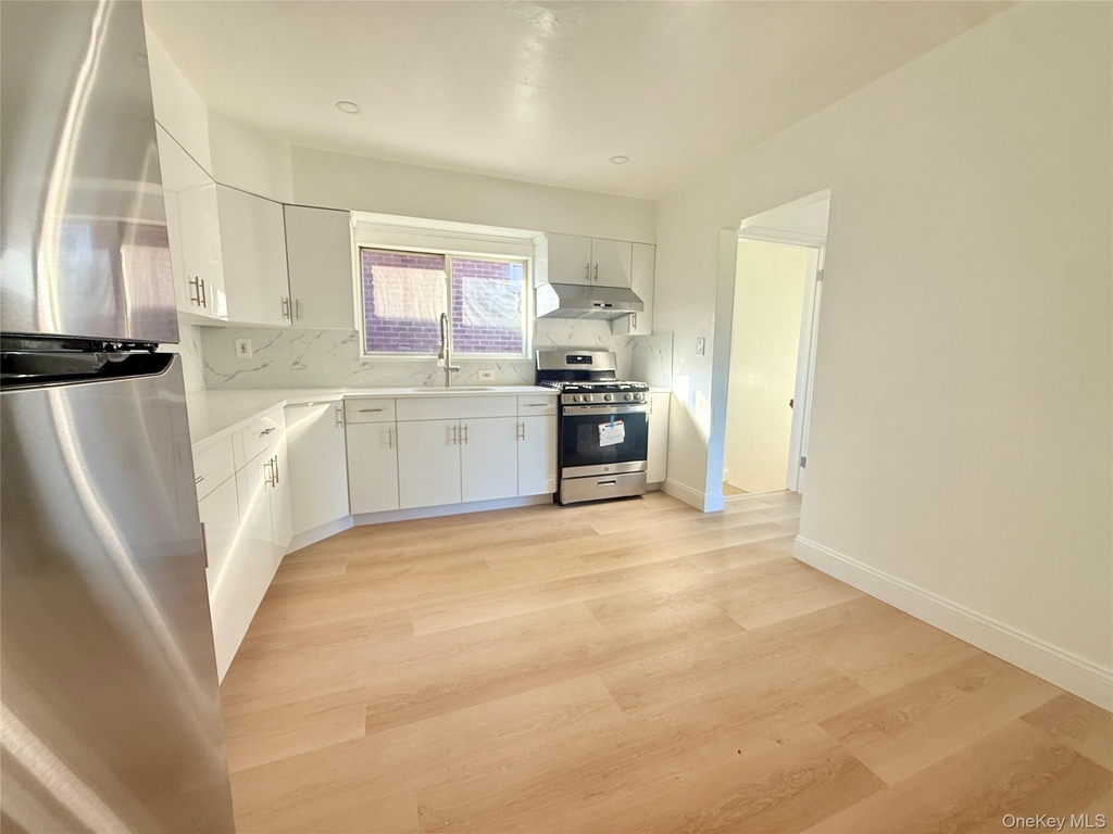 5829 182nd Street - Photo 2