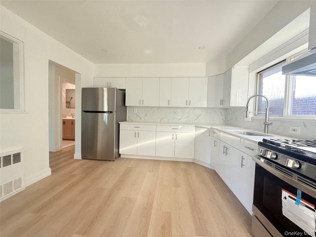 5829 182nd Street - Photo 3