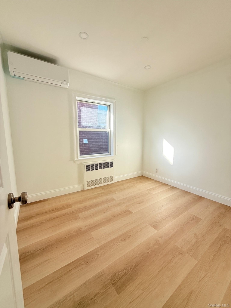 5829 182nd Street - Photo 4