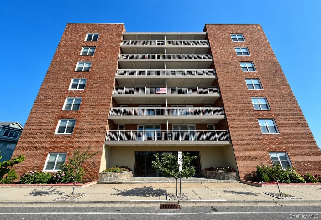 855 E Broadway - Photo 0