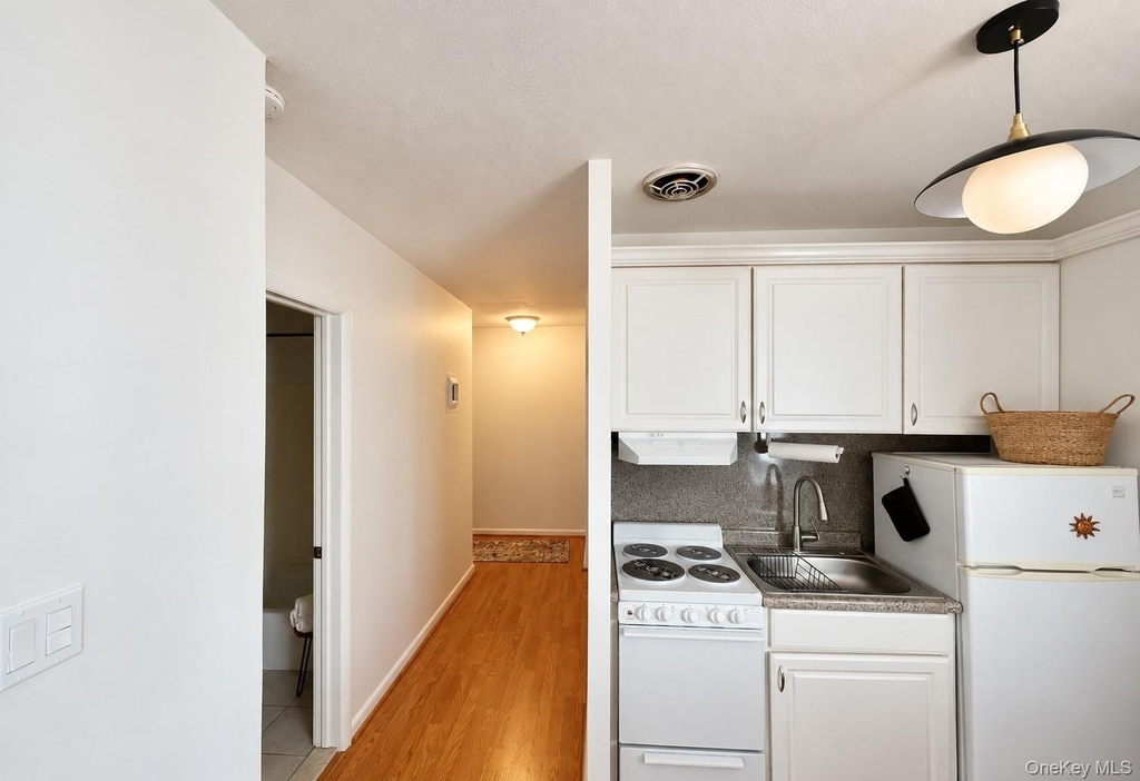 855 E Broadway - Photo 8