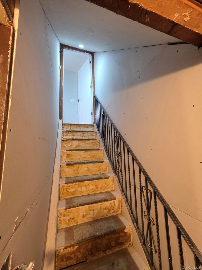 66 Gates Avenue - Photo 17