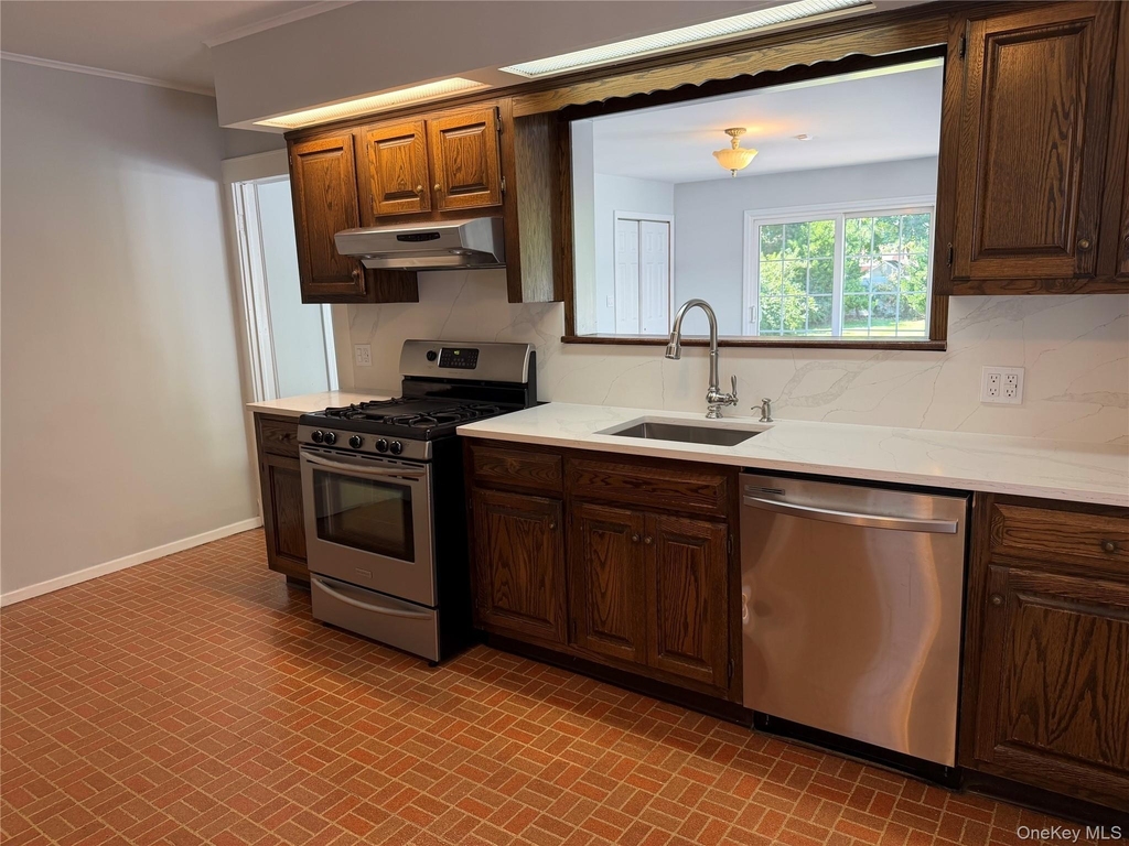 2100 Hillside Avenue - Photo 9