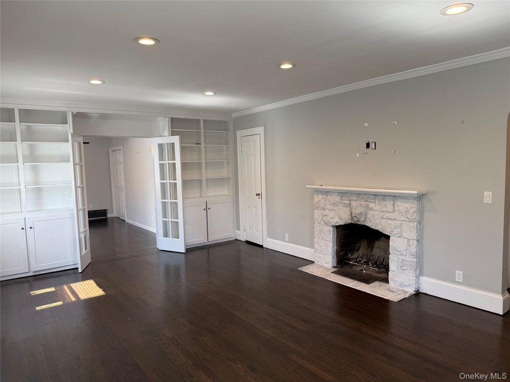 2100 Hillside Avenue - Photo 2