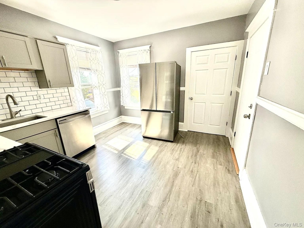 30 Manitou Avenue - Photo 9