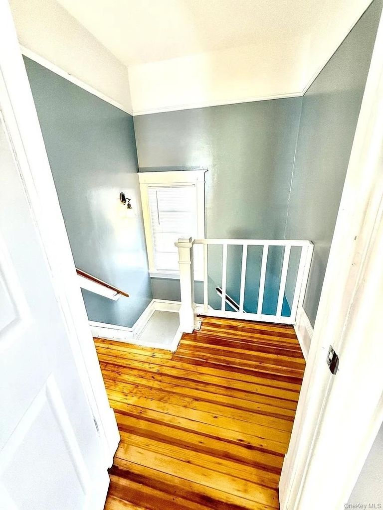 30 Manitou Avenue - Photo 1