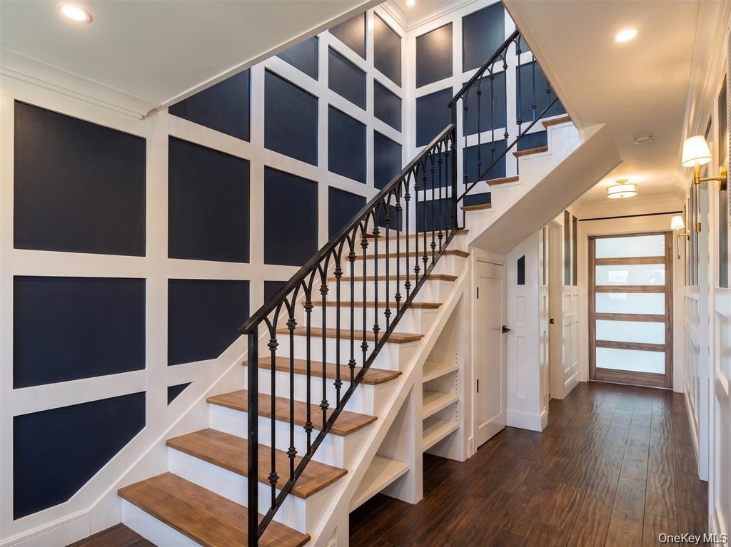 1 North Drive - Photo 2