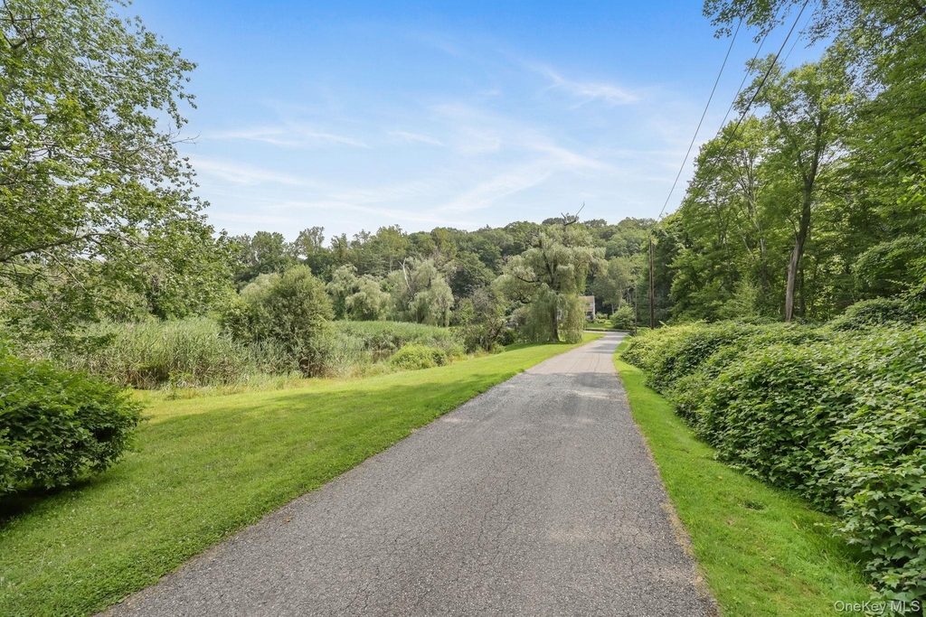 777 Armonk Road - Photo 2