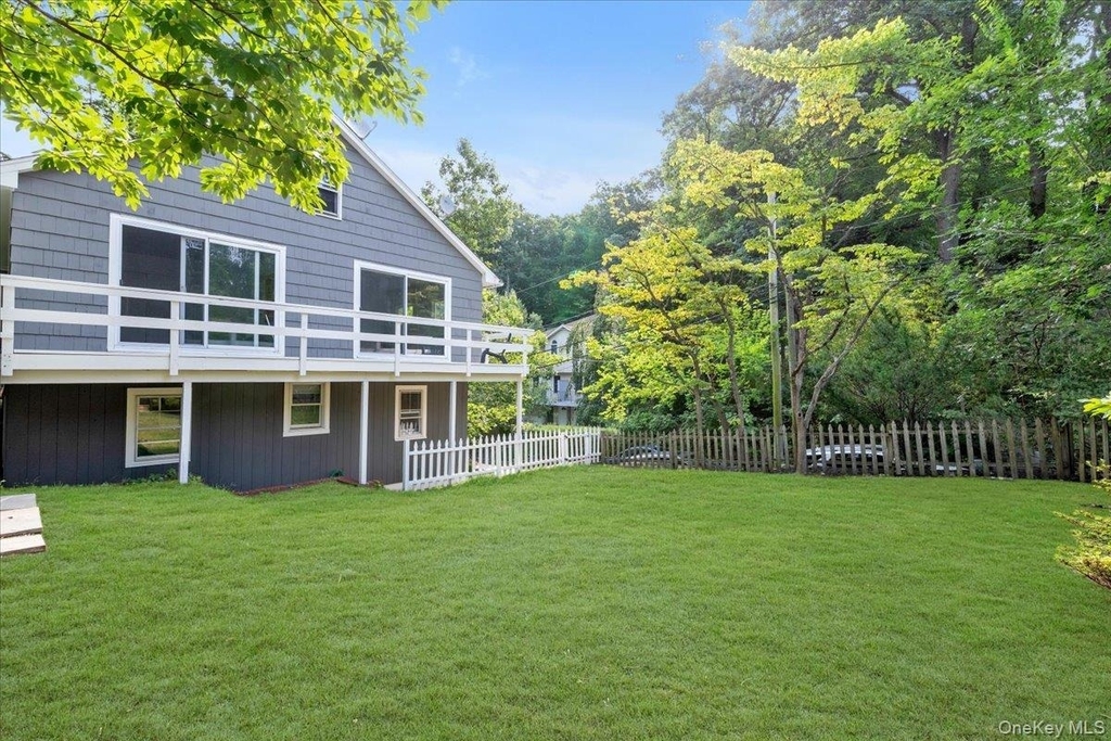 22 Putnam Avenue - Photo 17