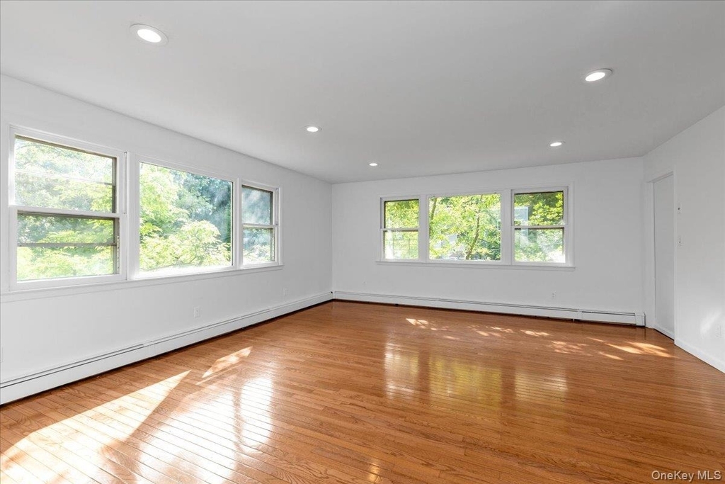 22 Putnam Avenue - Photo 4