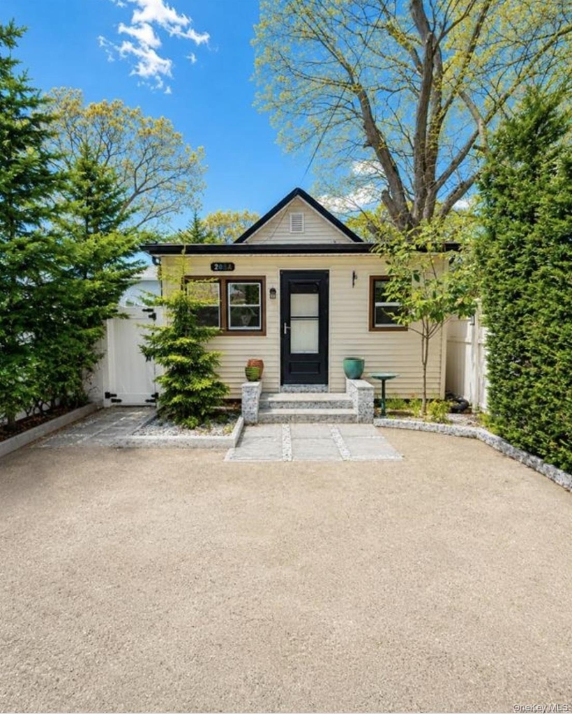 2084 Washington Street - Photo 0