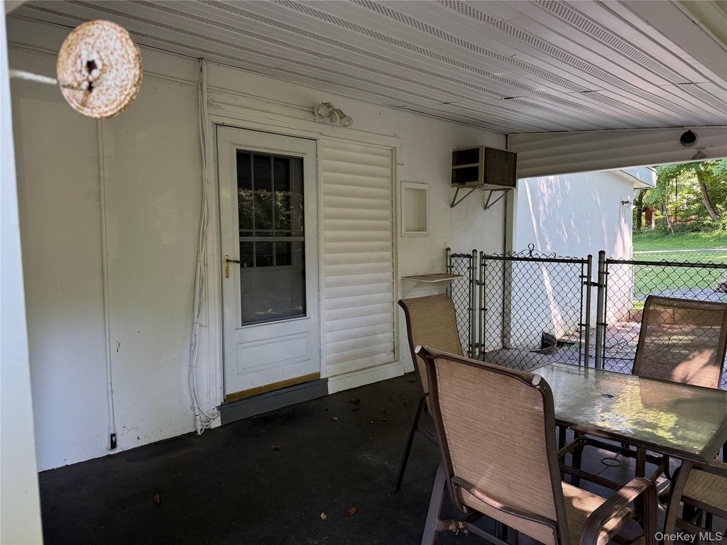 16 Ernest Lane - Photo 1