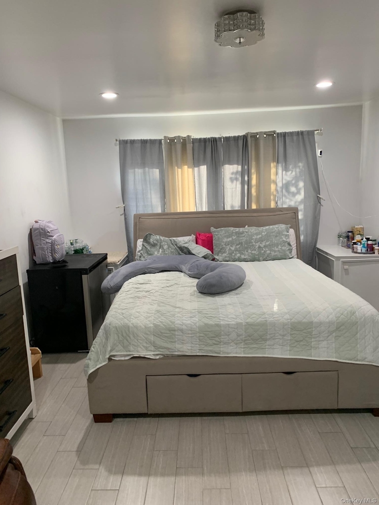 1093 Round Swamp Road - Photo 3