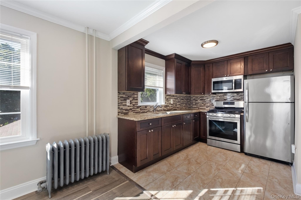 44 Robertson Avenue - Photo 4
