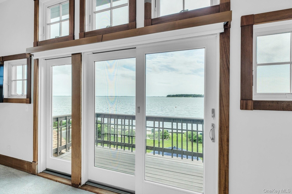 310 E Montauk Highway - Photo 21