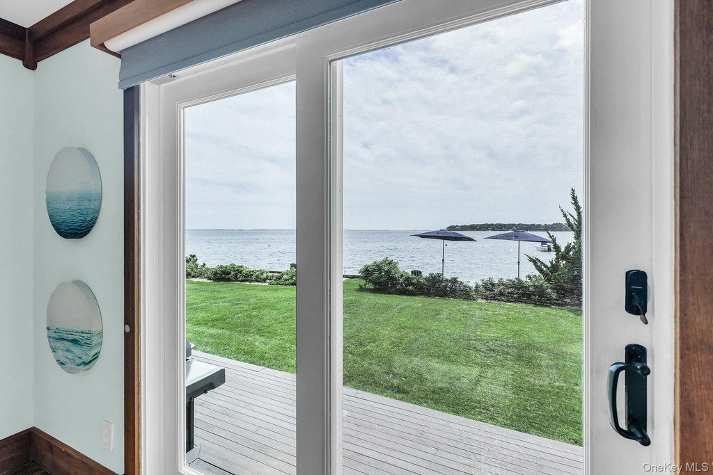310 E Montauk Highway - Photo 16