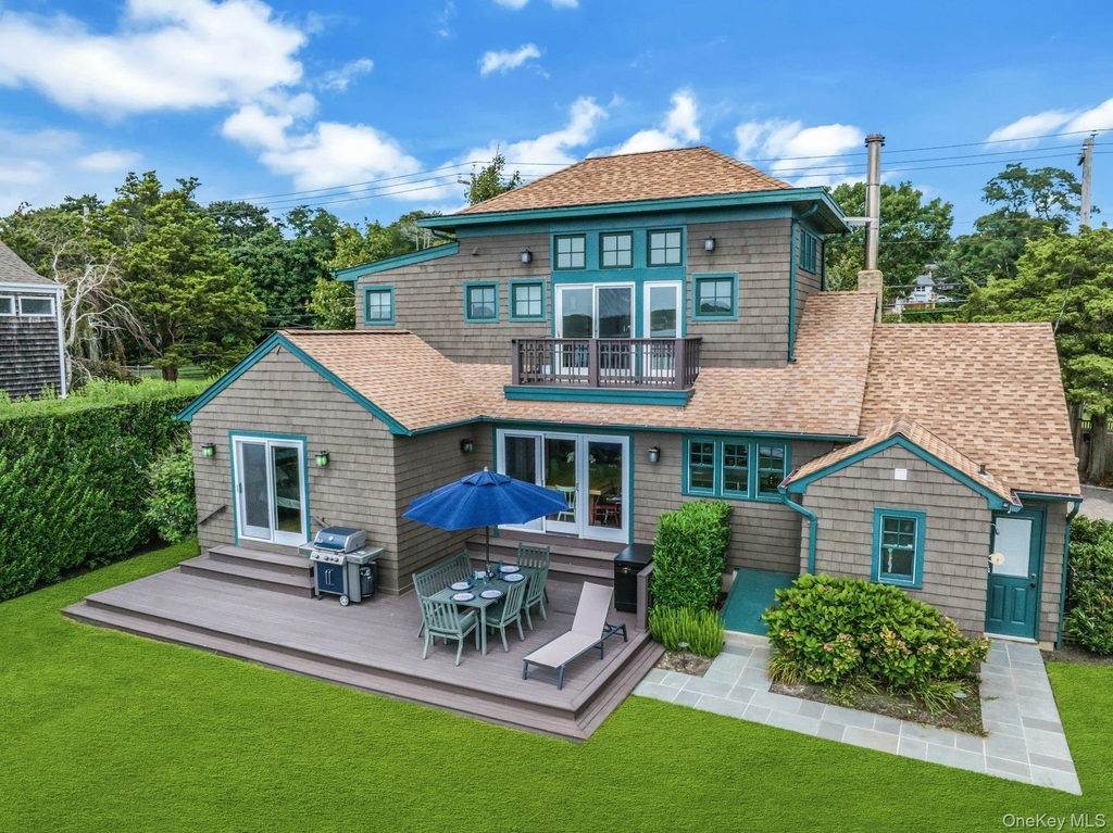 310 E Montauk Highway - Photo 24