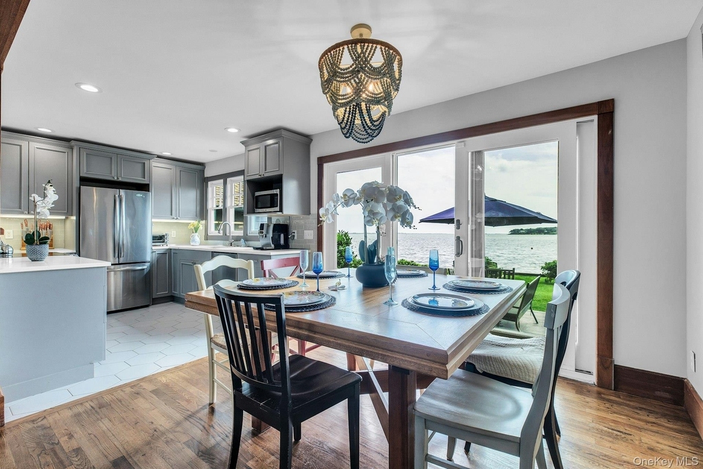 310 E Montauk Highway - Photo 12