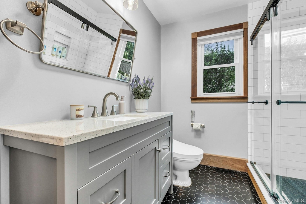310 E Montauk Highway - Photo 18