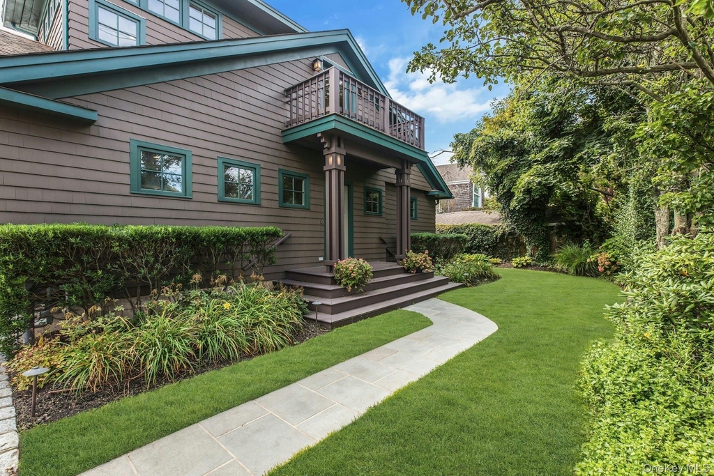 310 E Montauk Highway - Photo 7